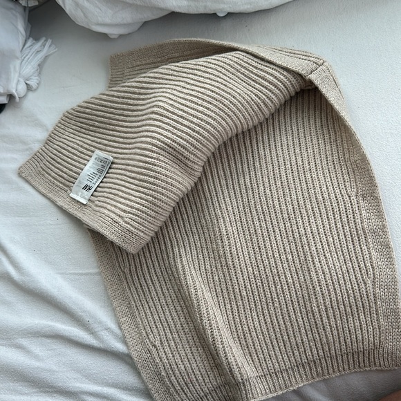 Sleeveless ribbed vest - Picture 2 of 2